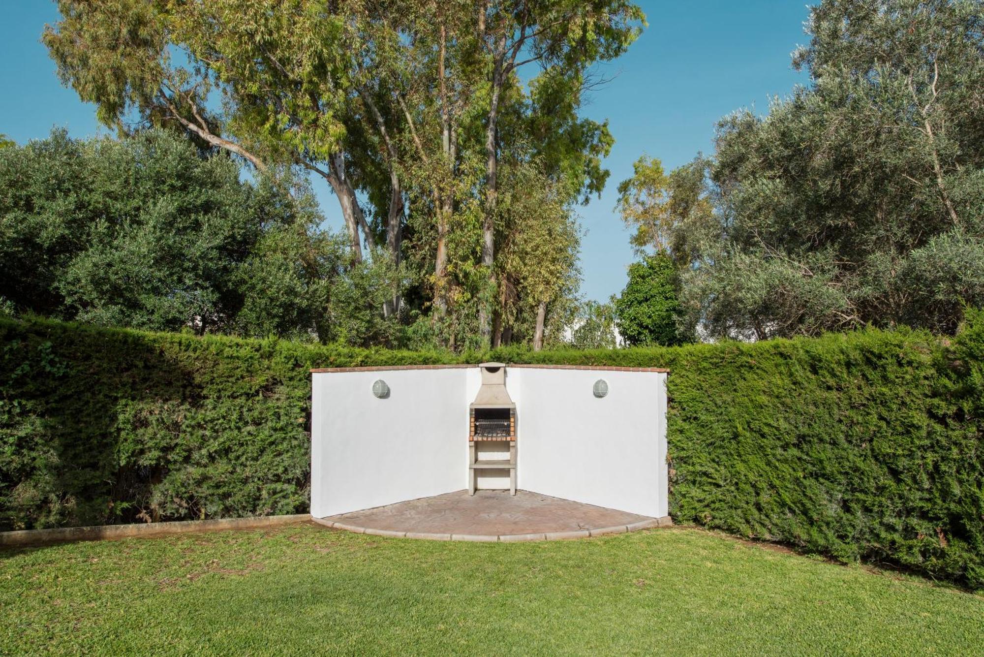 Suites Cortijo Fontanilla โกนิล เด ลาฟรอนเตรา ภายนอก รูปภาพ
