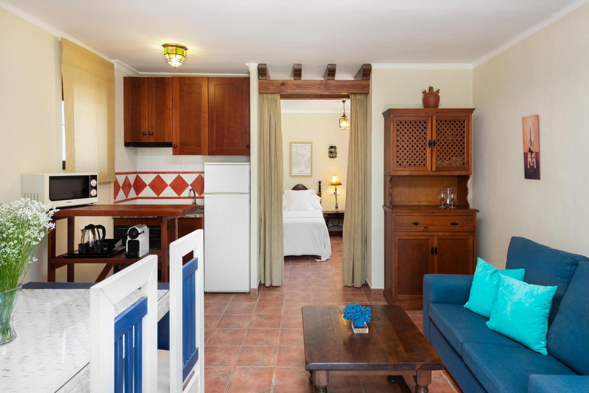 Suites Cortijo Fontanilla โกนิล เด ลาฟรอนเตรา ภายนอก รูปภาพ