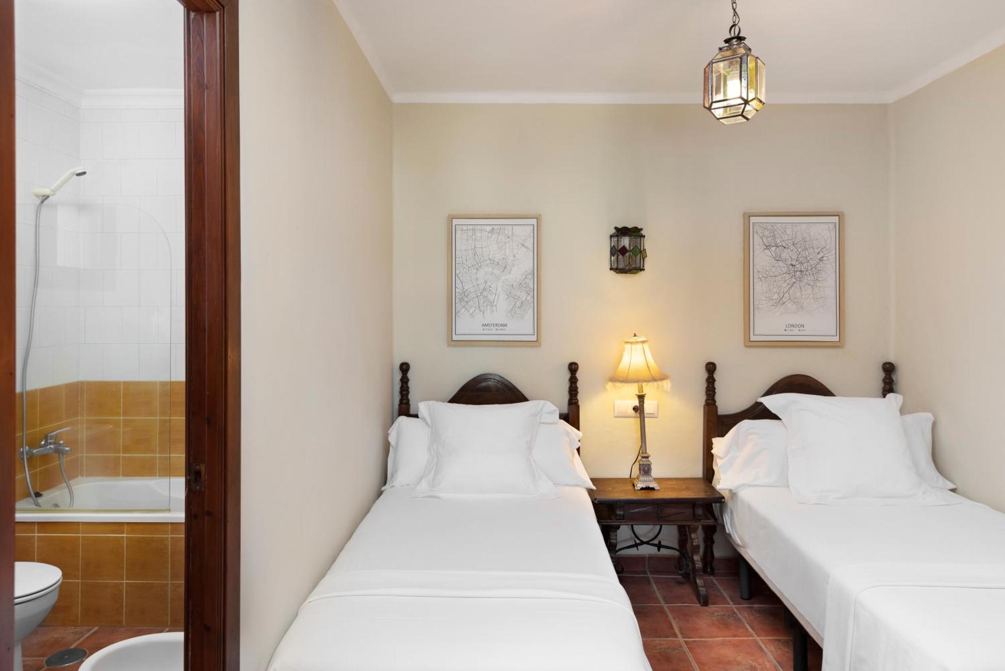 Suites Cortijo Fontanilla โกนิล เด ลาฟรอนเตรา ภายนอก รูปภาพ