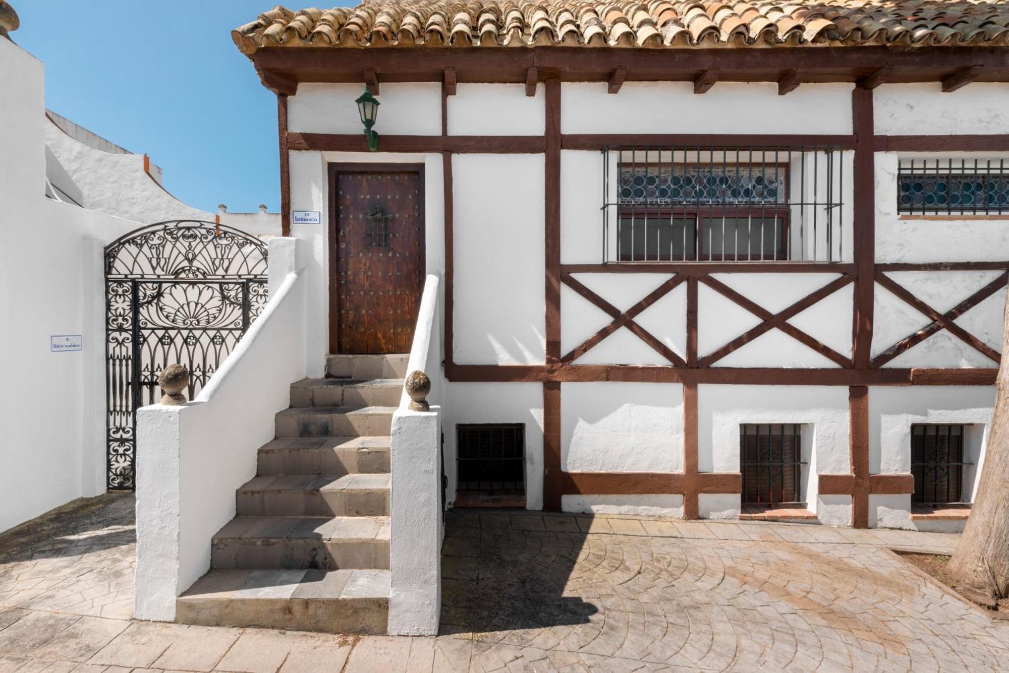Suites Cortijo Fontanilla โกนิล เด ลาฟรอนเตรา ภายนอก รูปภาพ