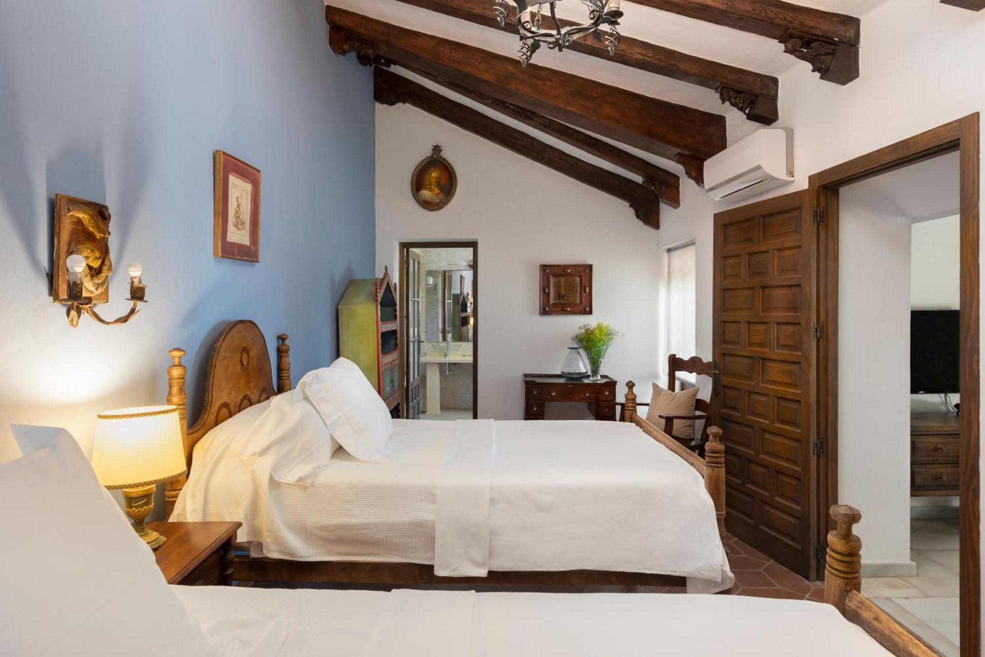 Suites Cortijo Fontanilla โกนิล เด ลาฟรอนเตรา ภายนอก รูปภาพ