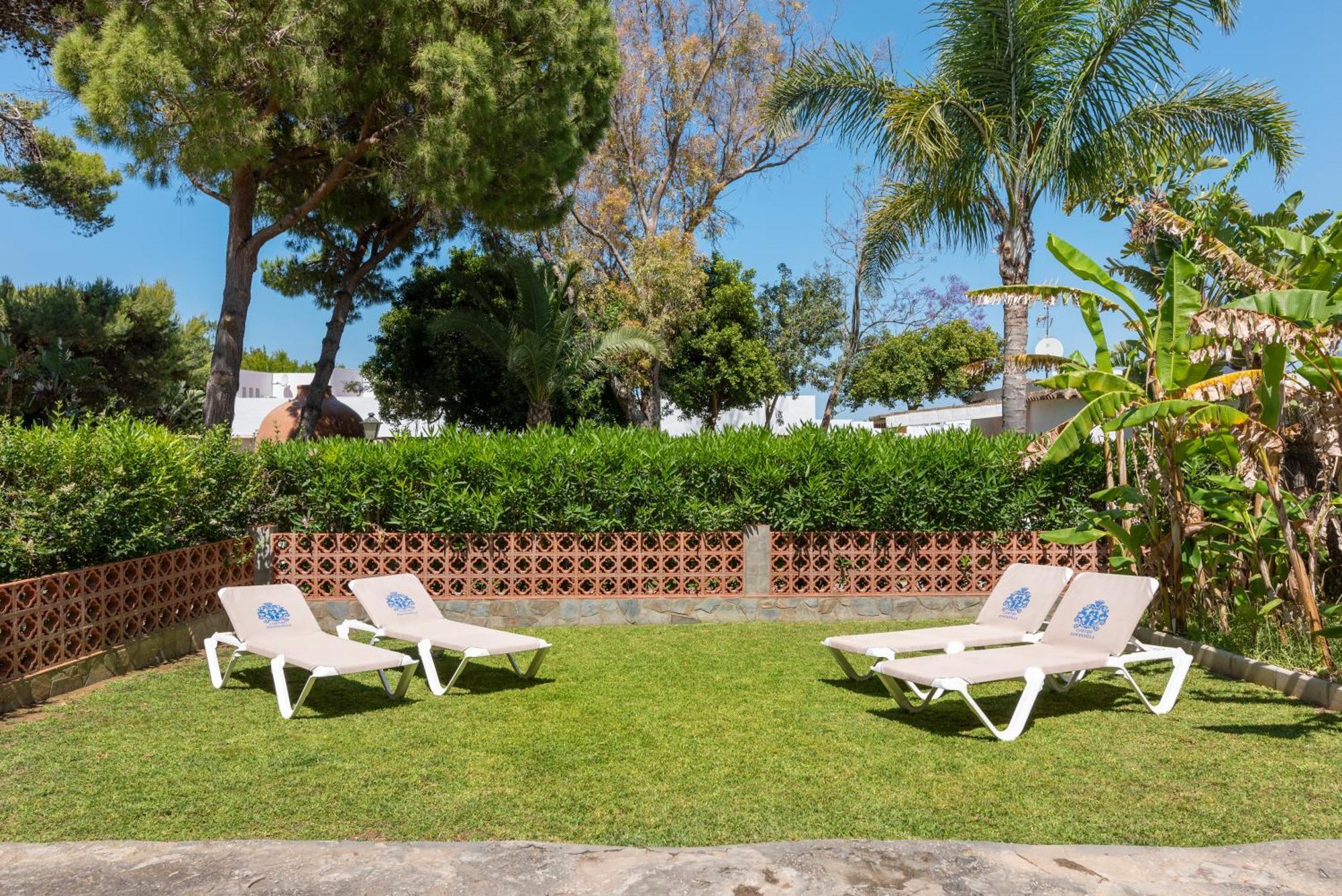 Suites Cortijo Fontanilla โกนิล เด ลาฟรอนเตรา ภายนอก รูปภาพ